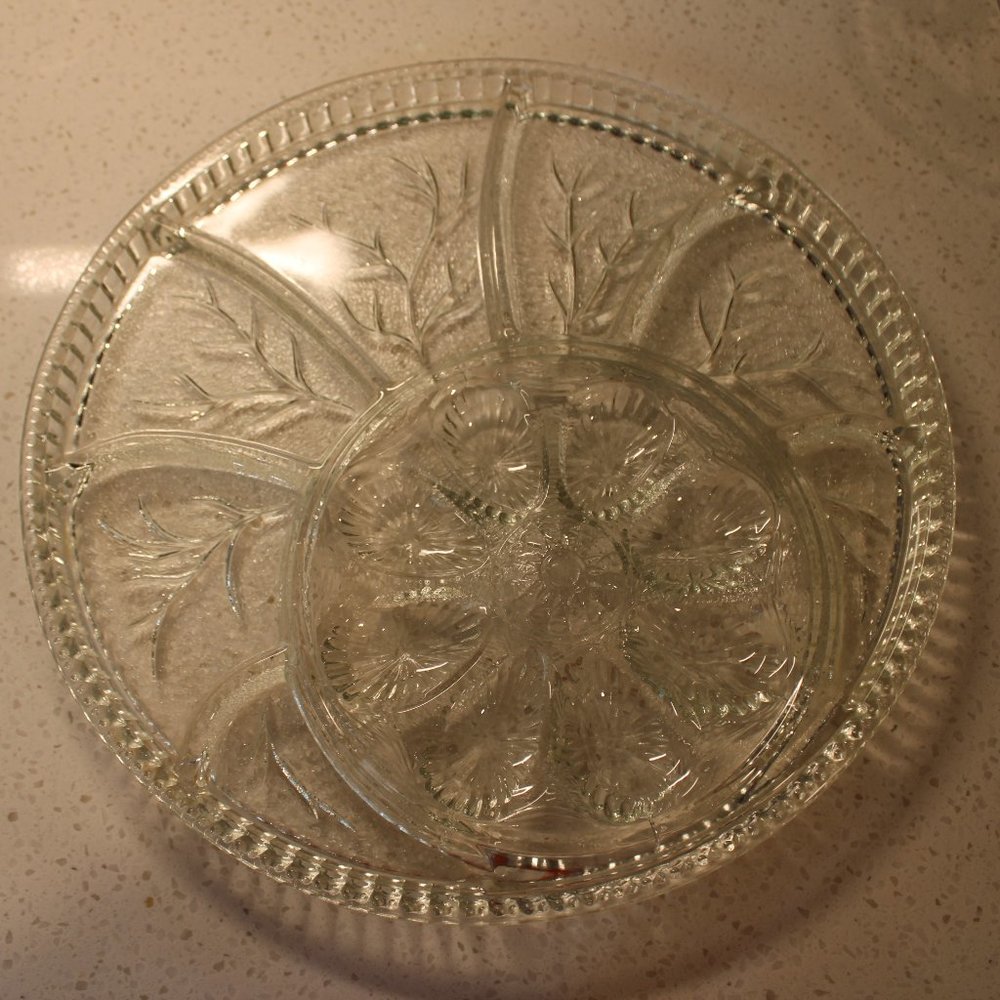 Pebble Leaf Egg Tray